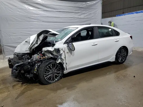 3KPF54AD1PE592398 2023 KIA FORTE - Image 1