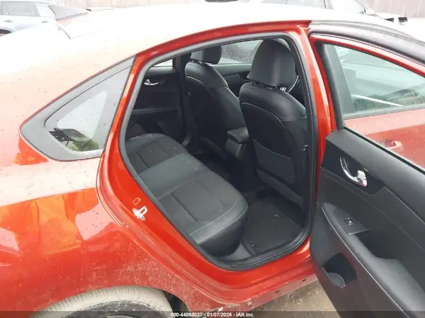 3KPF54AD1PE602072 2023 KIA FORTE - Image 8