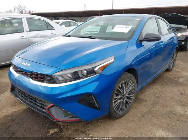 3KPF54AD1PE611757 2023 KIA FORTE - Image 2