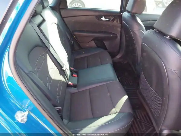 3KPF54AD1PE612083 2023 KIA FORTE - Image 8