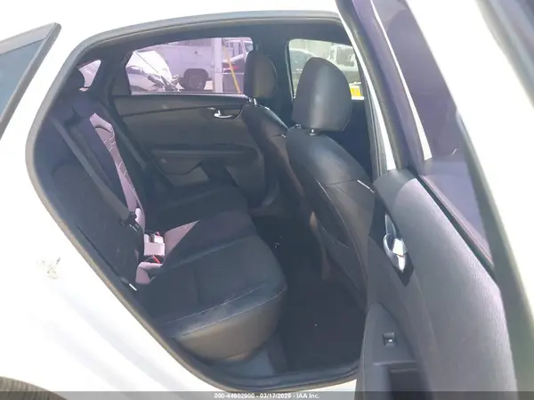 3KPF54AD1PE615775 2023 KIA FORTE - Image 8