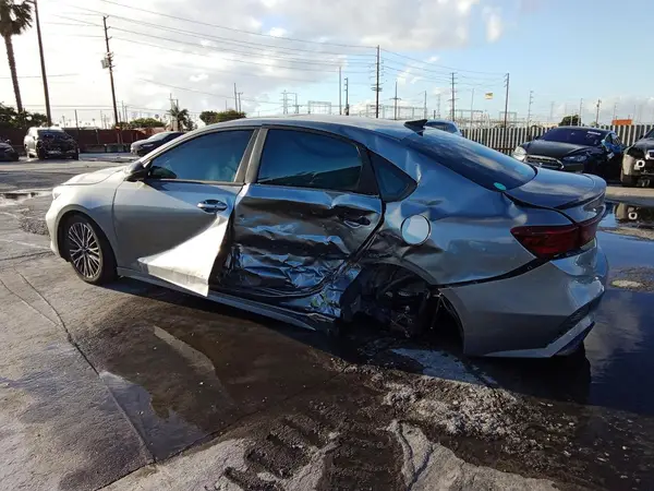 3KPF54AD1PE632690 2023 KIA FORTE - Image 2