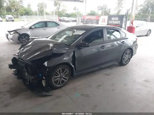 3KPF54AD1PE638764 2023 KIA FORTE - Image 2