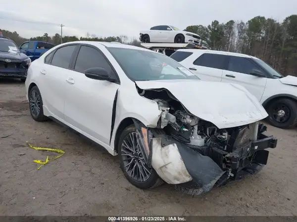 3KPF54AD1PE639171 2023 KIA FORTE - Image 1