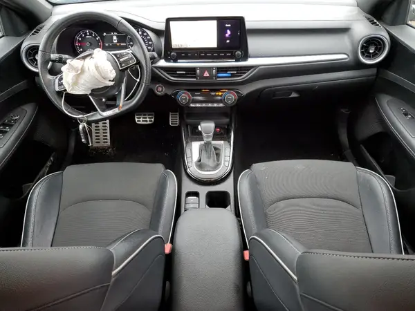 3KPF54AD1PE642068 2023 KIA FORTE - Image 8