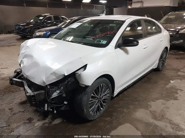 3KPF54AD1PE646914 2023 KIA FORTE - Image 2