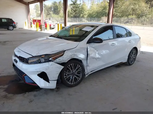3KPF54AD1PE656682 2023 KIA FORTE - Image 2