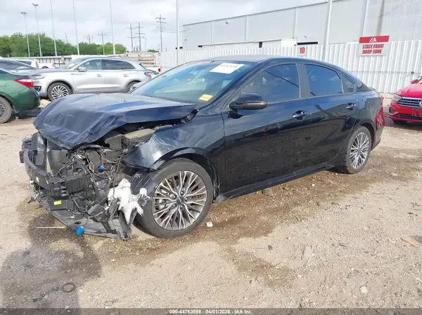 3KPF54AD1PE656889 2023 KIA FORTE - Image 2