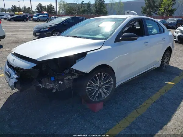 3KPF54AD1PE660330 2023 KIA FORTE - Image 2
