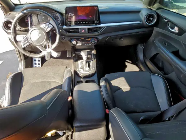 3KPF54AD1PE660411 2023 KIA FORTE - Image 8