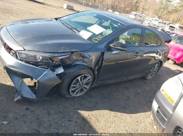 3KPF54AD1PE671795 2023 KIA FORTE - Image 2