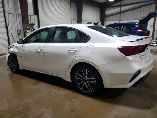 3KPF54AD1PE674292 2023 KIA FORTE - Image 2