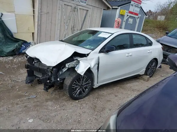 3KPF54AD1PE690055 2023 KIA FORTE - Image 2