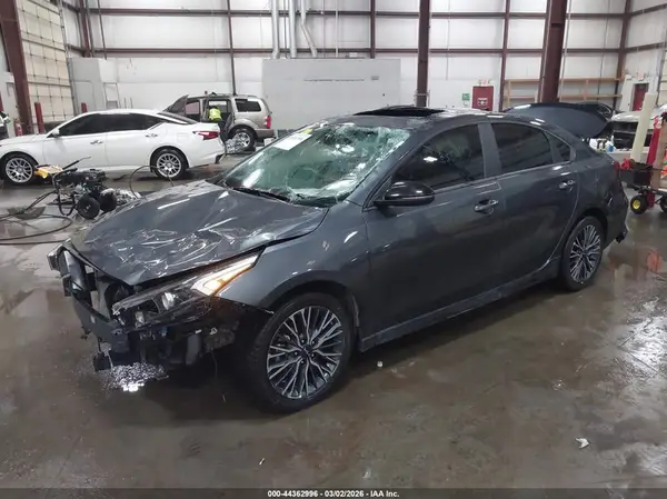 3KPF54AD1RE703597 2024 KIA FORTE - Image 2