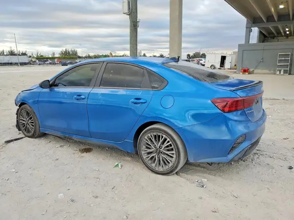 3KPF54AD1RE703857 2024 KIA FORTE - Image 2