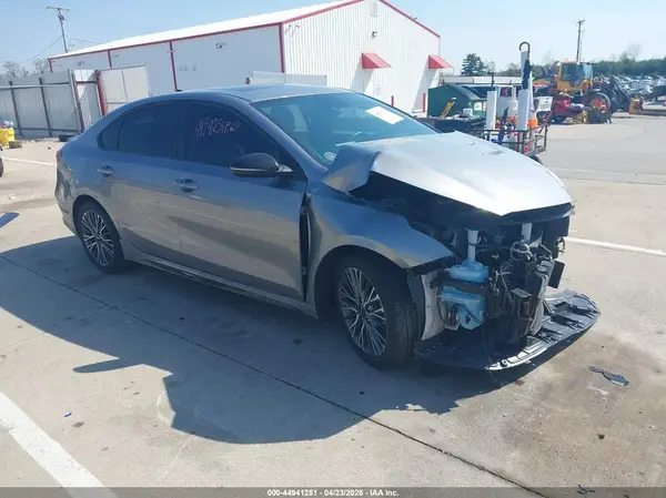 3KPF54AD1RE705625 2024 KIA FORTE - Image 1