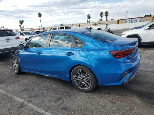 3KPF54AD1RE715927 2024 KIA FORTE - Image 2