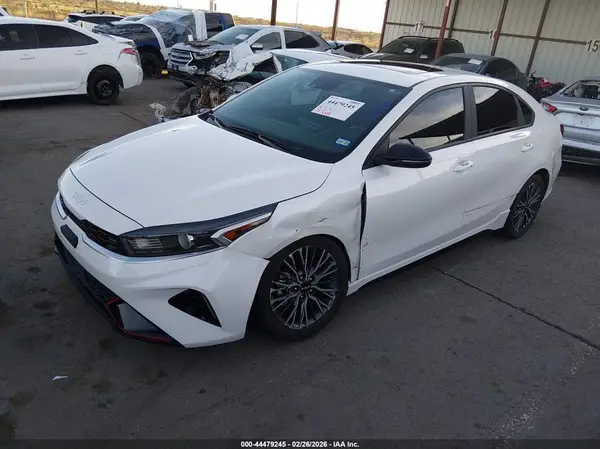 3KPF54AD1RE717824 2024 KIA FORTE - Image 2