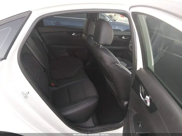 3KPF54AD1RE717824 2024 KIA FORTE - Image 8