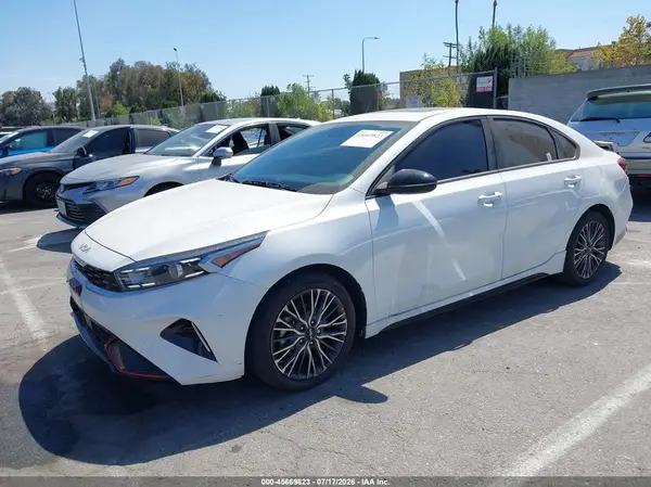 3KPF54AD1RE718245 2024 KIA FORTE - Image 2