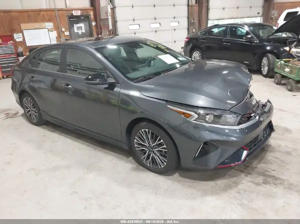 3KPF54AD1RE721792 2024 KIA FORTE - Image 1