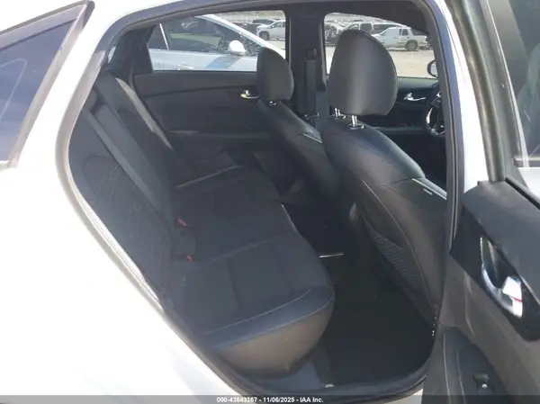 3KPF54AD1RE724949 2024 KIA FORTE - Image 8