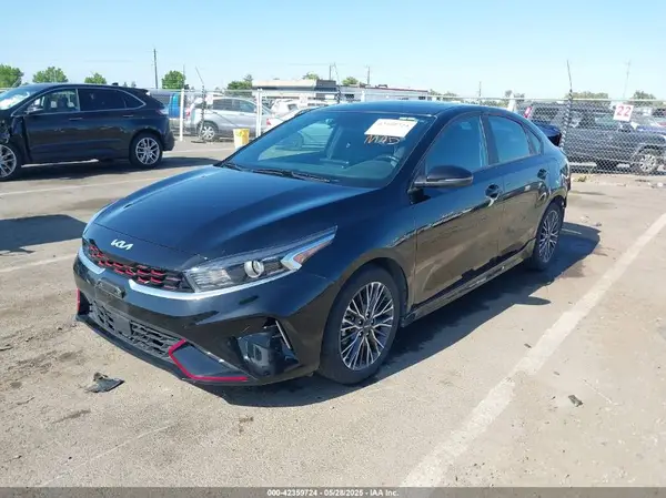 3KPF54AD1RE726121 2024 KIA FORTE - Image 2