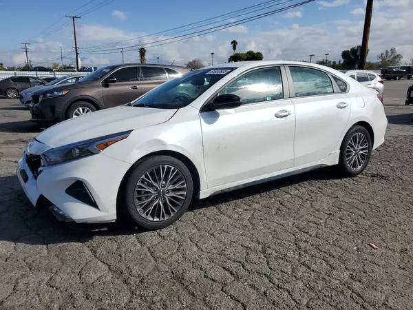3KPF54AD1RE729889 2024 KIA FORTE - Image 1