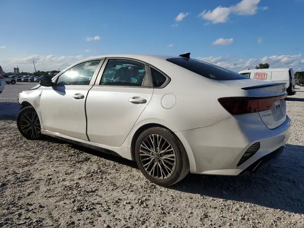 3KPF54AD1RE730086 2024 KIA FORTE - Image 2
