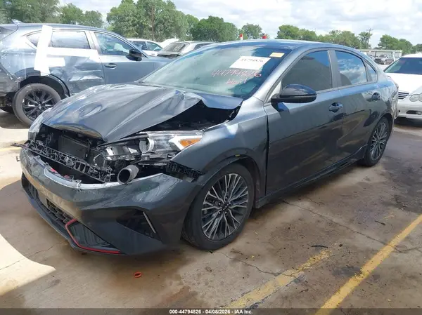 3KPF54AD1RE731934 2024 KIA FORTE - Image 2