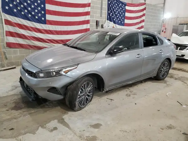 3KPF54AD1RE735353 2024 KIA FORTE - Image 1