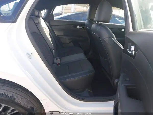 3KPF54AD1RE740679 2024 KIA FORTE - Image 8