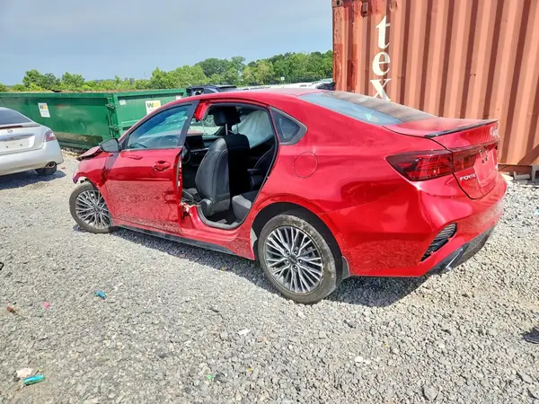 3KPF54AD1RE749740 2024 KIA FORTE - Image 2