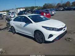3KPF54AD1RE752590 2024 KIA FORTE