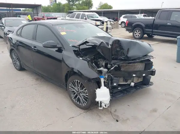 3KPF54AD1RE759216 2024 KIA FORTE - Image 1