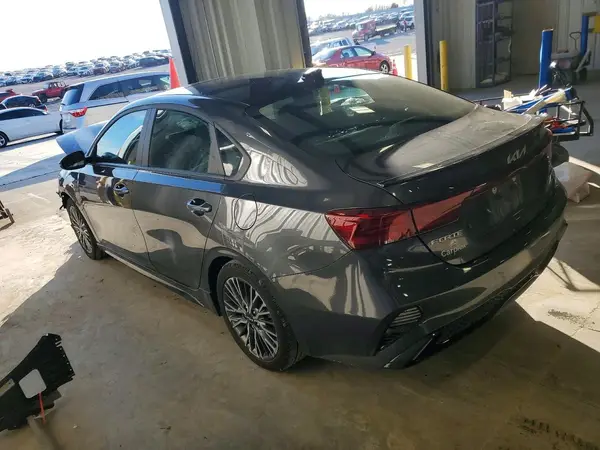3KPF54AD1RE759815 2024 KIA FORTE - Image 2