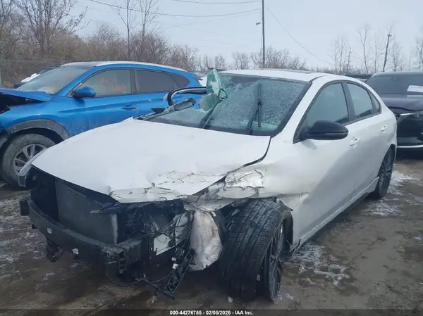 3KPF54AD1RE766537 2024 KIA FORTE - Image 2
