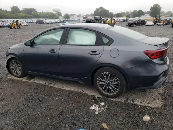 3KPF54AD1RE774184 2024 KIA FORTE - Image 2