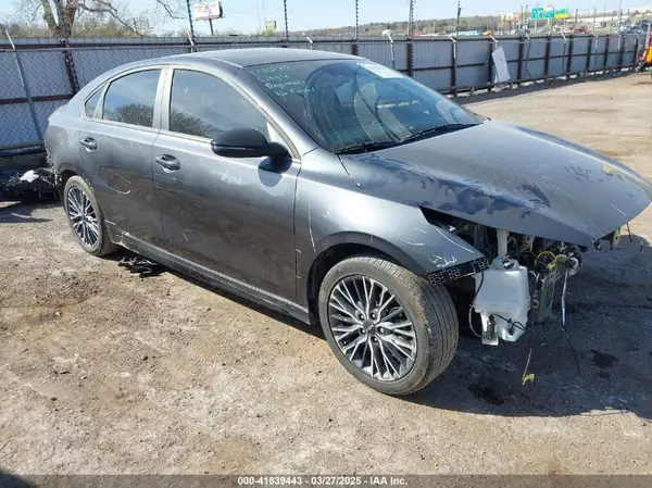 3KPF54AD1RE780759 2024 KIA FORTE - Image 1