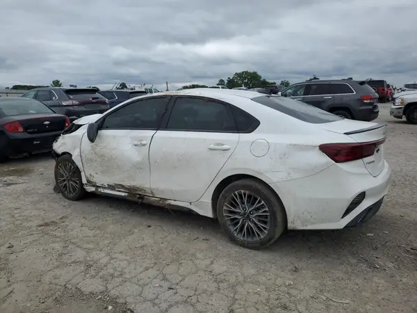 3KPF54AD1RE798369 2024 KIA FORTE - Image 2