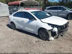 3KPF54AD1RE805613 2024 KIA FORTE