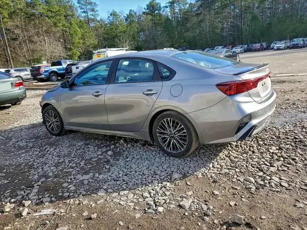 3KPF54AD1RE807927 2024 KIA FORTE - Image 2