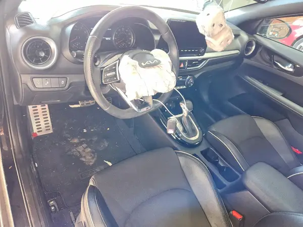 3KPF54AD1RE811136 2024 KIA FORTE - Image 8