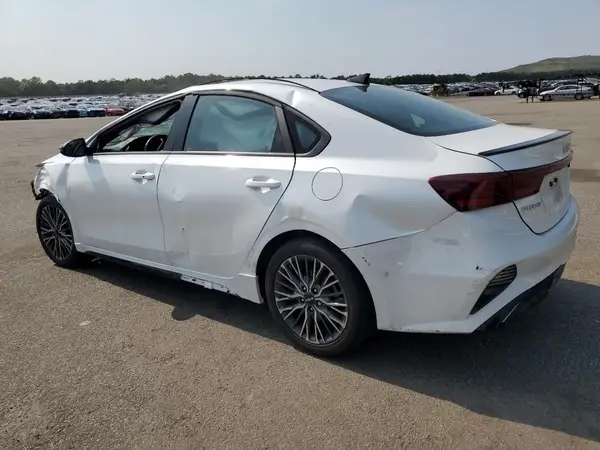 3KPF54AD1RE816997 2024 KIA FORTE - Image 2