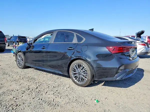 3KPF54AD1RE826249 2024 KIA FORTE - Image 2