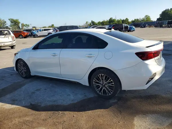 3KPF54AD1RE829894 2024 KIA FORTE - Image 2