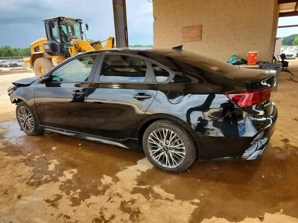 3KPF54AD1RE831516 2024 KIA FORTE - Image 2