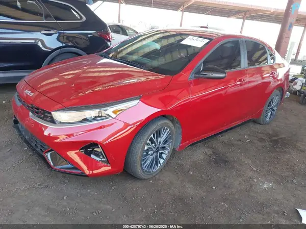 3KPF54AD1RE832083 2024 KIA FORTE - Image 2