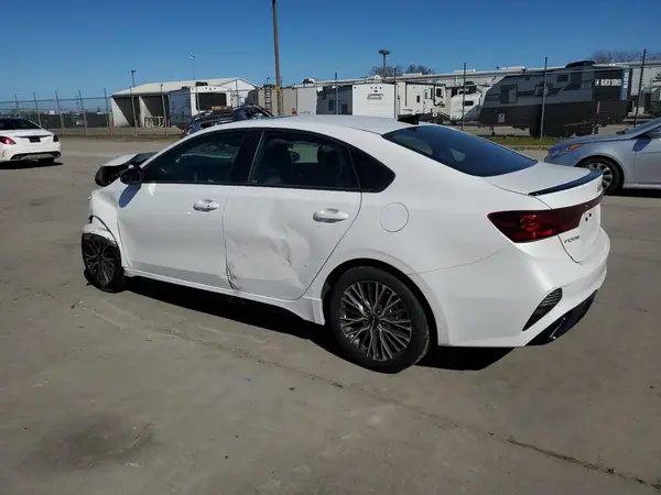 3KPF54AD1RE840877 2024 KIA FORTE - Image 2