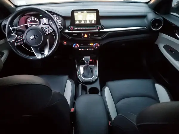 3KPF54AD2KE034665 2019 KIA FORTE - Image 8